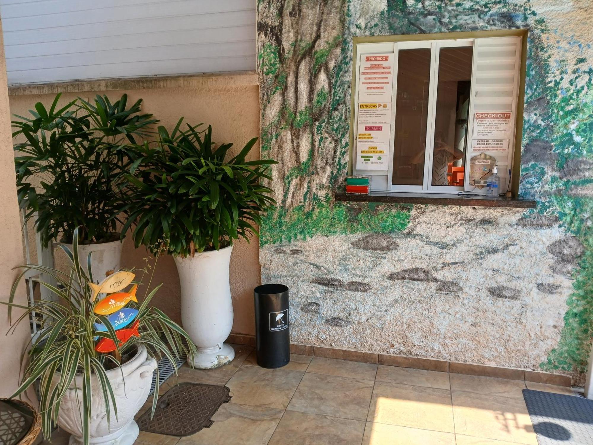 Pousada Parque Suites Estacionamento E Piscina Guarujá Buitenkant foto